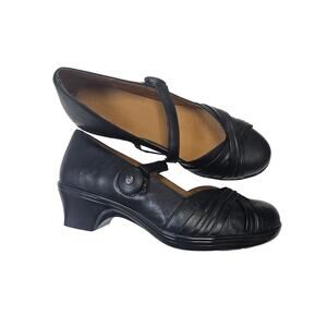 Dr. Comfort Mary Jane Heels 8 EW